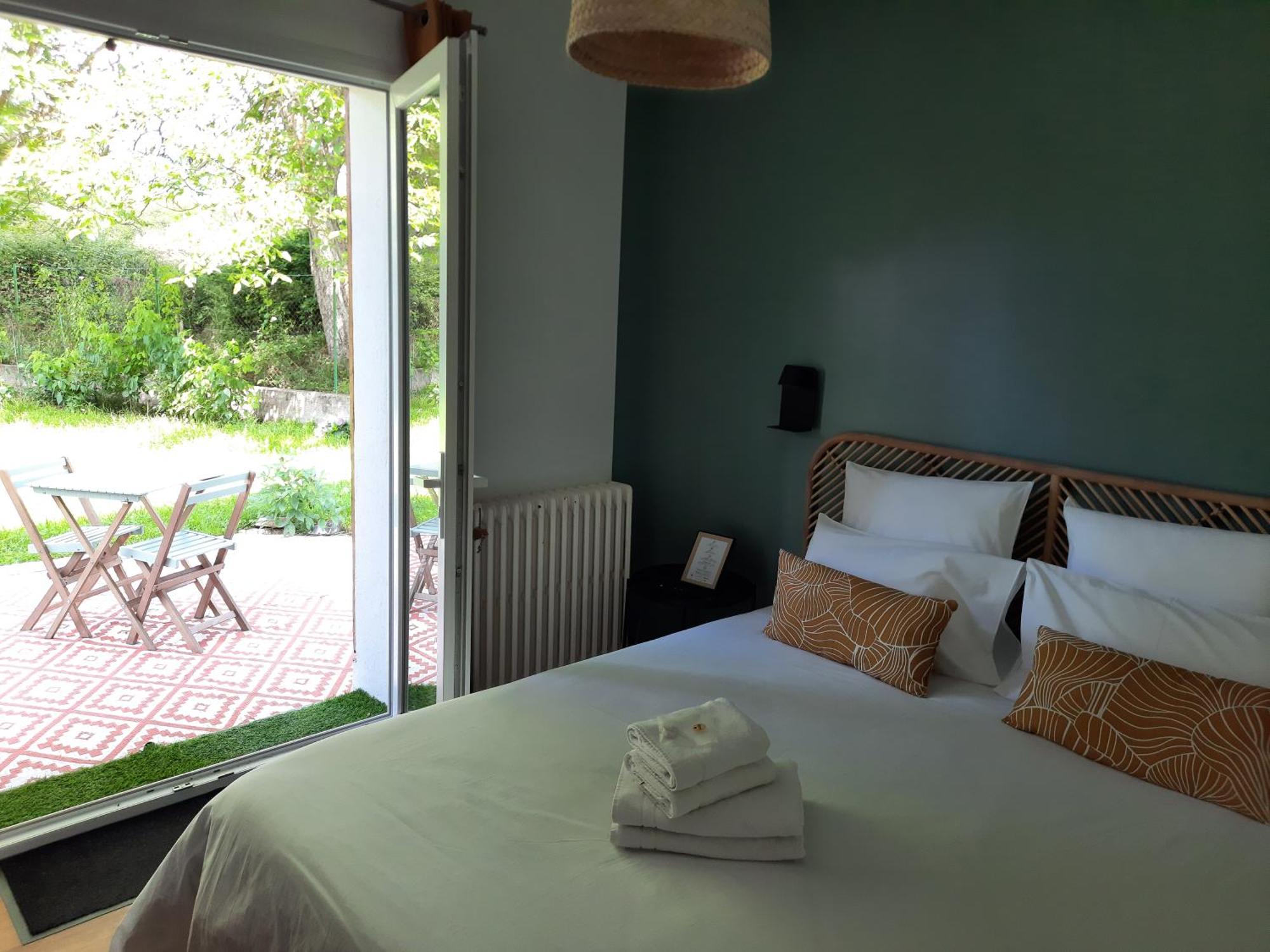 Bed and Breakfast Le Jardin De Moulis, Saint Girons, Ariege, Pyrenees, Zewnętrze zdjęcie